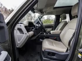 Land Rover Defender thumbnail 19