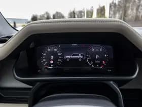 Land Rover Defender thumbnail 27