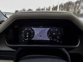 Land Rover Defender thumbnail 36