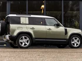 Land Rover Defender thumbnail 5
