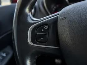Renault Captur thumbnail 27