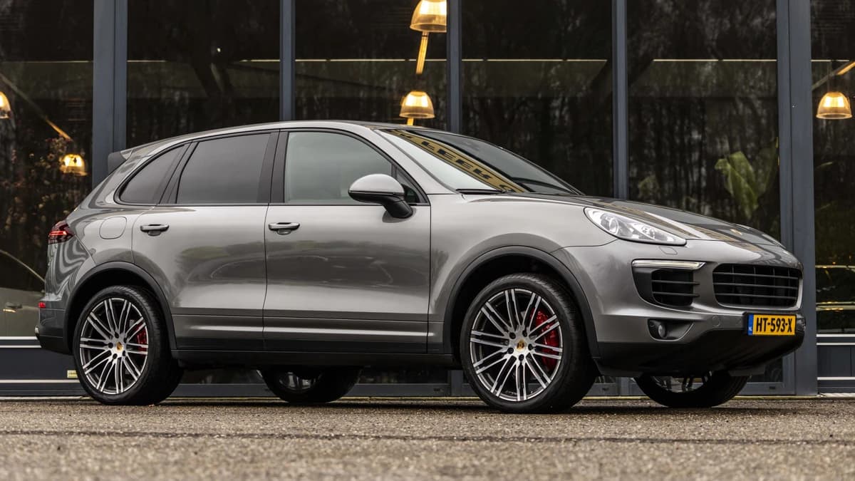Porsche Cayenne — foto 1