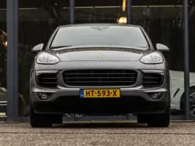 Porsche Cayenne thumbnail 3