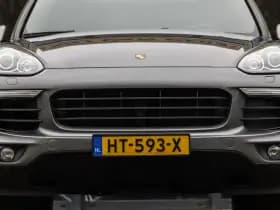 Porsche Cayenne thumbnail 4