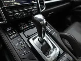 Porsche Cayenne thumbnail 38