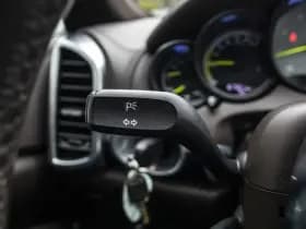 Porsche Cayenne thumbnail 44