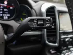 Porsche Cayenne thumbnail 46