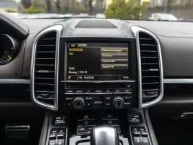 Porsche Cayenne thumbnail 48