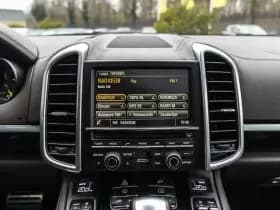 Porsche Cayenne thumbnail 50