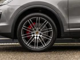 Porsche Cayenne thumbnail 10