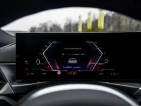 BMW i4 thumbnail 32