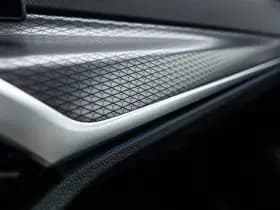 BMW i4 thumbnail 38