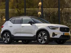 Volvo XC40 thumbnail 2