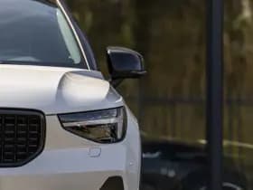 Volvo XC40 thumbnail 5