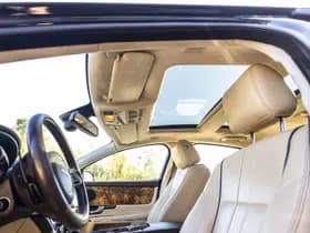 Jaguar XJ thumbnail 24