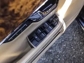 Jaguar XJ thumbnail 25