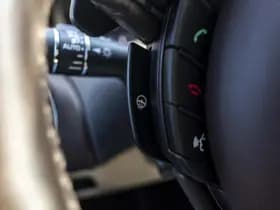 Jaguar XJ thumbnail 48