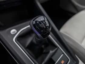Volkswagen Golf thumbnail 27