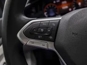 Volkswagen Golf thumbnail 29