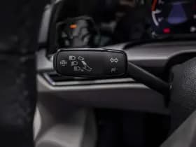 Volkswagen Golf thumbnail 31