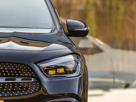 Mercedes-Benz GLA thumbnail 4