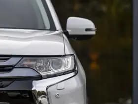Mitsubishi Outlander thumbnail 5