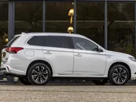 Mitsubishi Outlander thumbnail 6