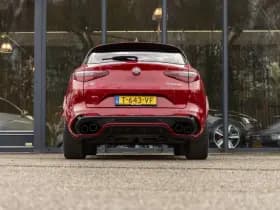 Alfa Romeo Stelvio thumbnail 7