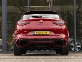 Alfa Romeo Stelvio thumbnail 8