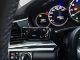 Porsche Panamera thumbnail 59