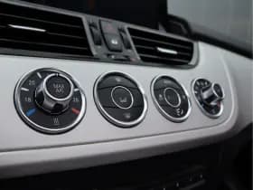 BMW Z4 Roadster sDrive18i | NL-auto | Leder | Navigatie | 18" | Stoelverwarming thumbnail 43