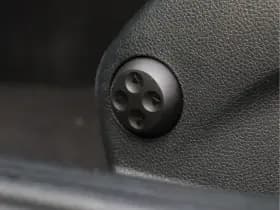 Mercedes-Benz C-Klasse 180 AMG-line | Schuifdak | Sfeerverlichting | Multibeam thumbnail 32