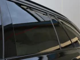 BMW 5 Serie Touring 530e M-sport | Trekhaak | Pano | H&K | Head-up | Org. NL thumbnail 19