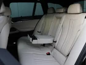 BMW 5 Serie Touring 530e M-sport | Trekhaak | Pano | H&K | Head-up | Org. NL thumbnail 33