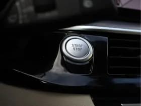 BMW 5 Serie Touring 530e M-sport | Trekhaak | Pano | H&K | Head-up | Org. NL thumbnail 57