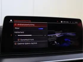 BMW 5 Serie Touring 530e M-sport | Trekhaak | Pano | H&K | Head-up | Org. NL thumbnail 74