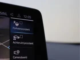 BMW 5 Serie Touring 530e M-sport | Trekhaak | Pano | H&K | Head-up | Org. NL thumbnail 82