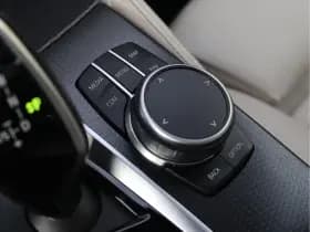 BMW 5 Serie Touring 530e M-sport | Trekhaak | Pano | H&K | Head-up | Org. NL thumbnail 91