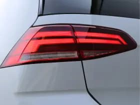 Volkswagen Golf 1.0 TSI Highline R-line | Panoramadak | Camera | Virtual | LED thumbnail 16