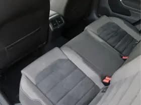 Volkswagen Golf 1.0 TSI Highline R-line | Panoramadak | Camera | Virtual | LED thumbnail 29