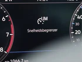 Volkswagen Golf 1.0 TSI Highline R-line | Panoramadak | Camera | Virtual | LED thumbnail 43