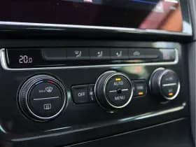 Volkswagen Golf 1.0 TSI Highline R-line | Panoramadak | Camera | Virtual | LED thumbnail 53