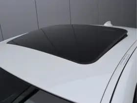 BMW 3-serie 330e M-sport | Schuifdak | Leder | Laser | 88,6% SOH | Org. NL thumbnail 15