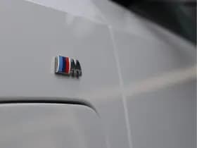 BMW 3-serie 330e M-sport | Schuifdak | Leder | Laser | 88,6% SOH | Org. NL thumbnail 17