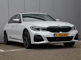 BMW 3-serie 330e M-sport | Schuifdak | Leder | Laser | 88,6% SOH | Org. NL thumbnail 21
