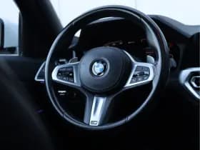 BMW 3-serie 330e M-sport | Schuifdak | Leder | Laser | 88,6% SOH | Org. NL thumbnail 26