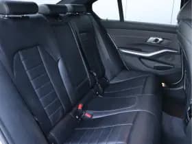 BMW 3-serie 330e M-sport | Schuifdak | Leder | Laser | 88,6% SOH | Org. NL thumbnail 29
