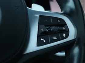 BMW 3-serie 330e M-sport | Schuifdak | Leder | Laser | 88,6% SOH | Org. NL thumbnail 45