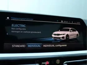 BMW 3-serie 330e M-sport | Schuifdak | Leder | Laser | 88,6% SOH | Org. NL thumbnail 60