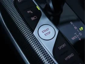 BMW 3-serie 330e M-sport | Schuifdak | Leder | Laser | 88,6% SOH | Org. NL thumbnail 66